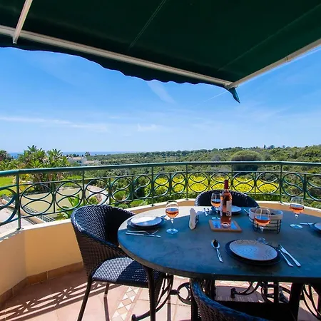 Vakantiehuis 42 Presa Do Moura - Elegant 2-bedroom Townhouse *