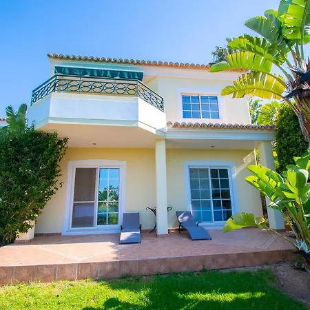 42 Presa Do Moura - Elegant 2-bedroom Townhouse Vakantiehuis Carvoeiro (Lagoa)