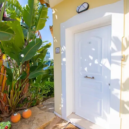 42 Presa Do Moura - Elegant 2-bedroom Townhouse