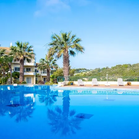 Vakantiehuis 42 Presa Do Moura - Elegant 2-bedroom Townhouse Carvoeiro (Lagoa)