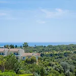 Tatil Evi 42 Presa Do Moura - Elegant 2-bedroom Townhouse *