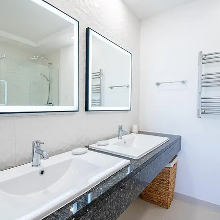 42 Presa Do Moura - Elegant 2-bedroom Townhouse Καρβοέιρο