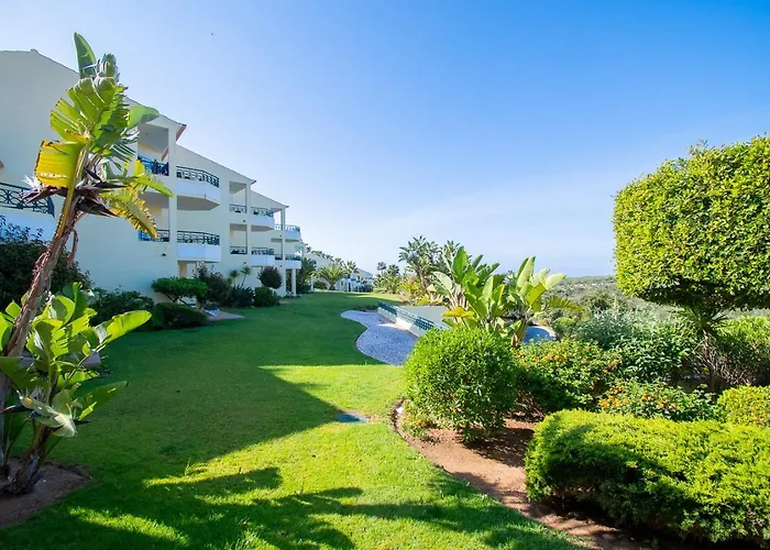 42 Presa Do Moura - Elegant 2-bedroom Townhouse Ferienhaus *