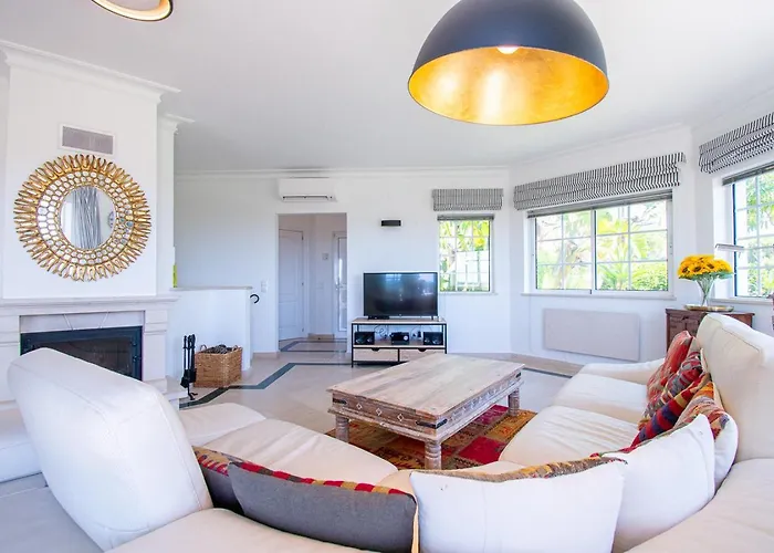 Ferienhaus 42 Presa Do Moura - Elegant 2-bedroom Townhouse
