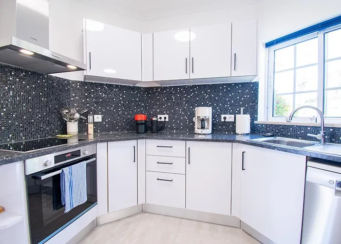 42 Presa Do Moura - Elegant 2-bedroom Townhouse * Carvoeiro (Lagoa)
