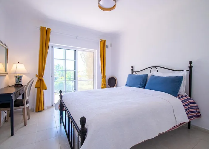 42 Presa Do Moura - Elegant 2-bedroom Townhouse Carvoeiro (Lagoa)