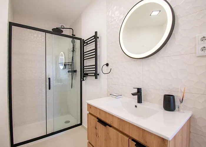 42 Presa Do Moura - Elegant 2-bedroom Townhouse *