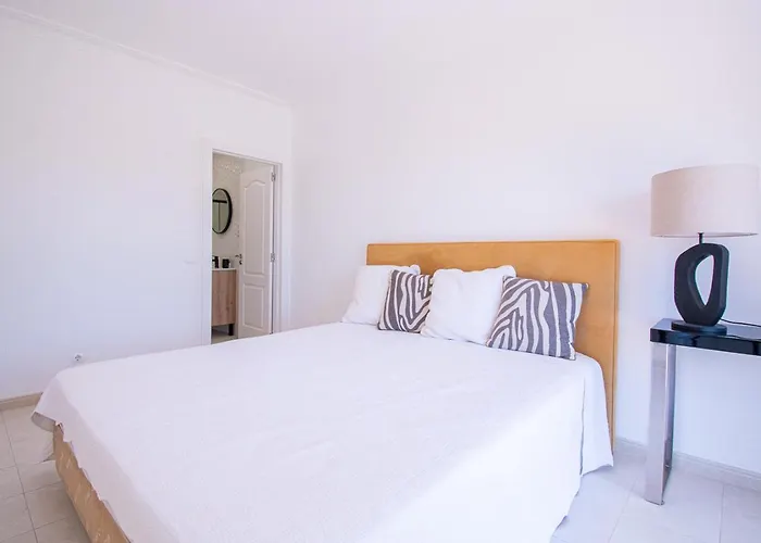 42 Presa Do Moura - Elegant 2-bedroom Townhouse Ferienhaus