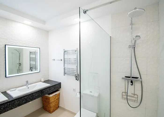 42 Presa Do Moura - Elegant 2-bedroom Townhouse *
