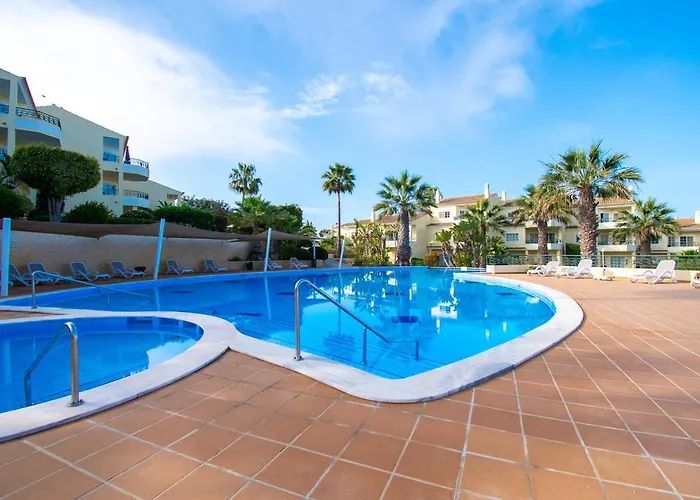 42 Presa Do Moura - Elegant 2-bedroom Townhouse Ferienhaus