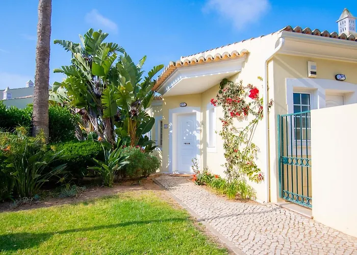 Ferienhaus 42 Presa Do Moura - Elegant 2-bedroom Townhouse *
