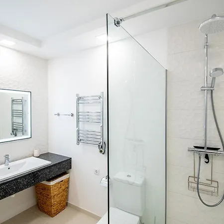 42 Presa Do Moura - Elegant 2-bedroom Townhouse *